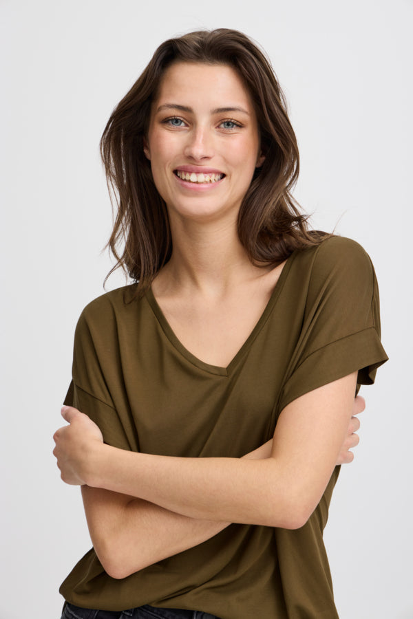 Camiseta detalle hombro BYPERL BYOUNG